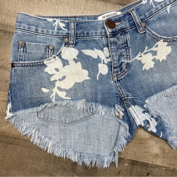 One Teaspoon Bonita’s Cutoff Shorts size 25 - Picture 7 of 16